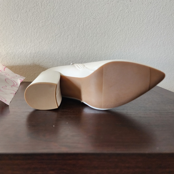 Sugar White Ankle Heeled Boots Size 8M - Picture 11 of 15